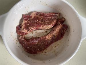 一人食 ｜ 西式烤牛排🥩（澳洲老外做法）的做法 步骤1