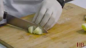 烘焙地球村——焦糖海盐苹果慕斯的做法 步骤13