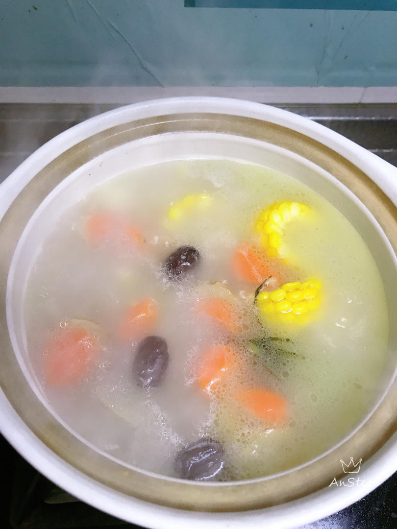 连吃三碗的玉米山药排骨汤