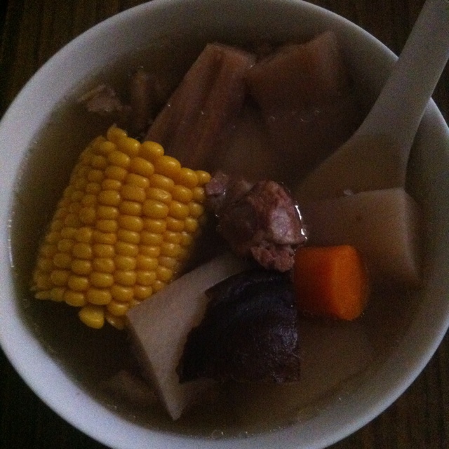 莲藕玉米排骨汤