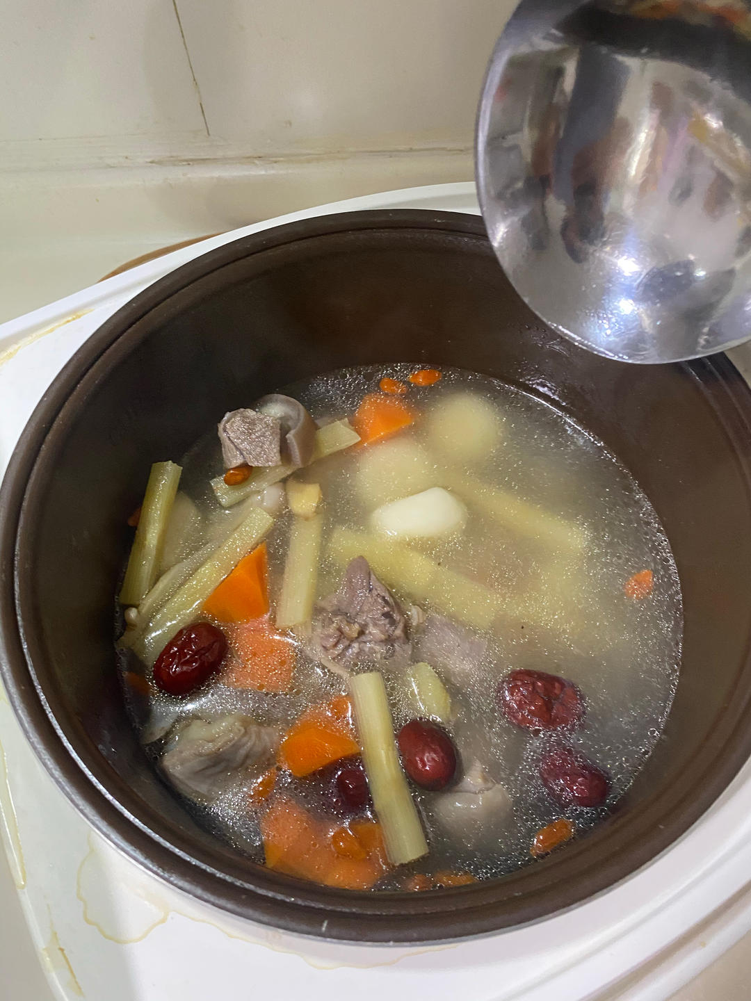 广式滋补羊肉汤