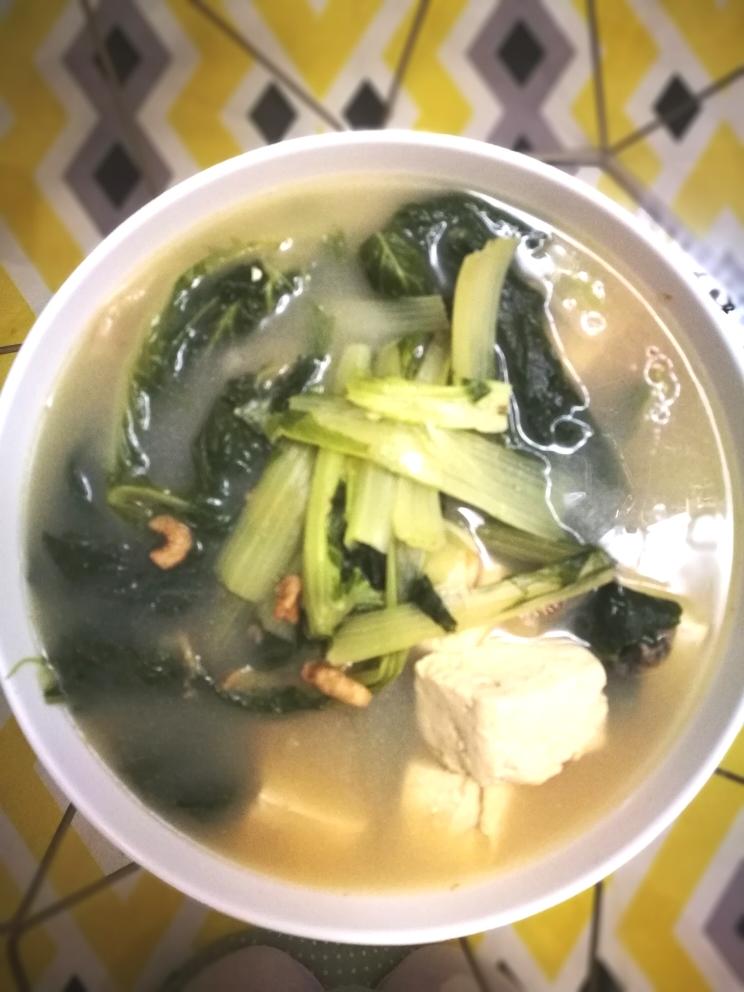 小白菜炖豆腐（笨蛋菜）