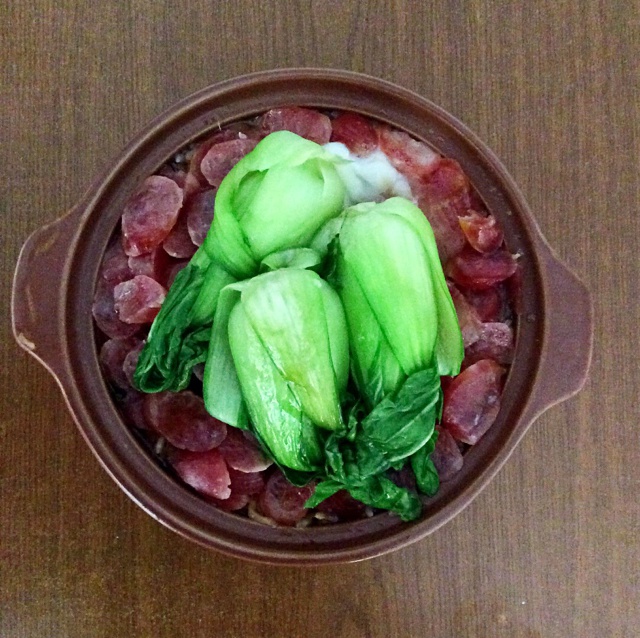 广式腊肠煲仔饭