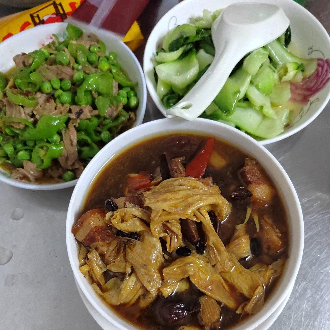 晚餐•2023年4月15日