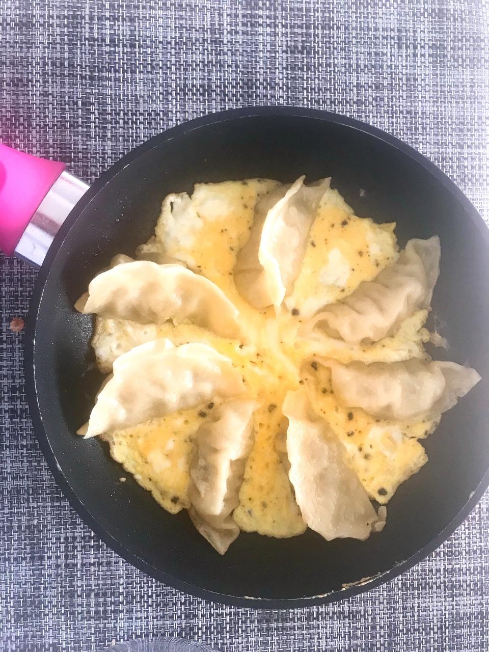 懒人快手抱蛋煎饺