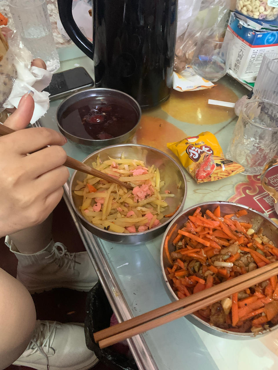 超级下饭胡萝卜丝炒肉