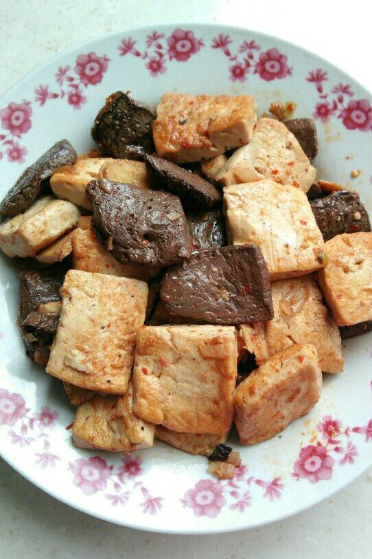 美味不辣的鸭血烧豆腐