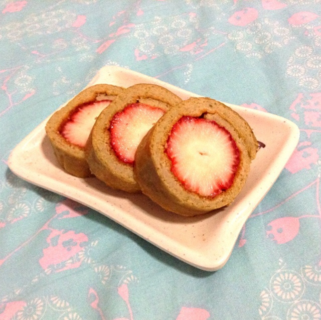 抹茶草莓蛋糕卷