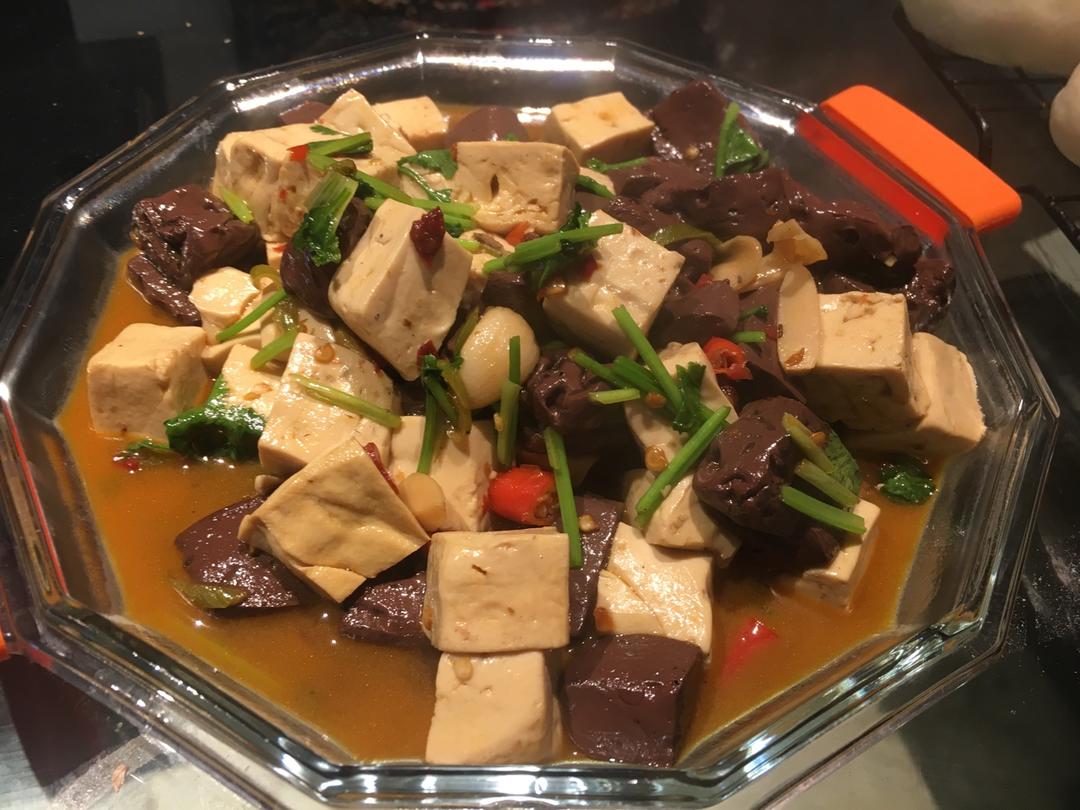 猪血烧豆腐
