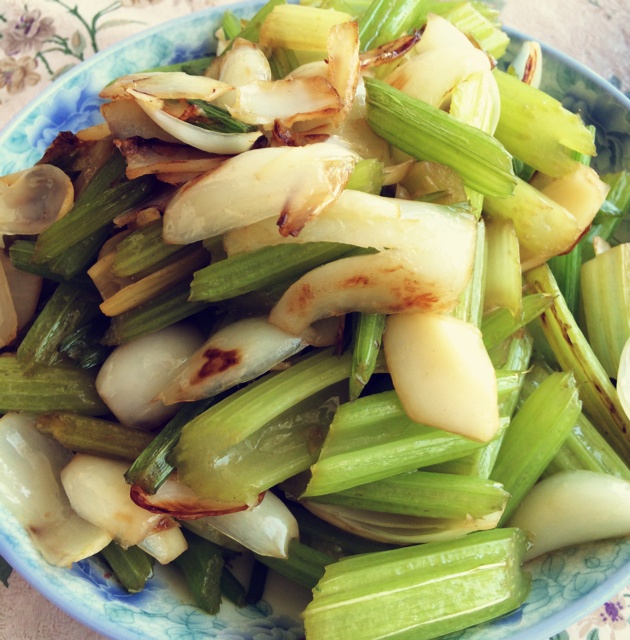 西芹百合炒腰果