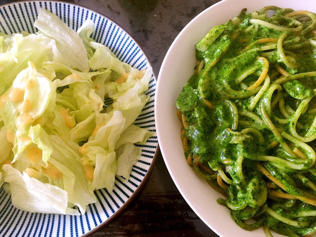 奶油菠菜青酱意大利面