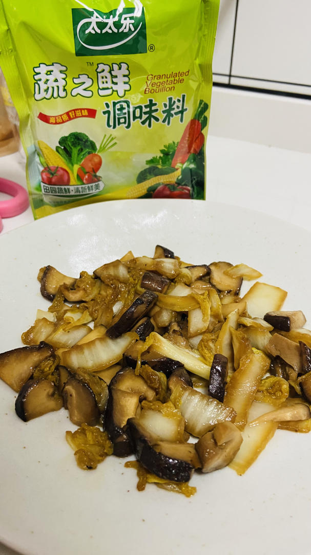 健康低卡家常菜 - 西兰花虾仁木耳炒蛋