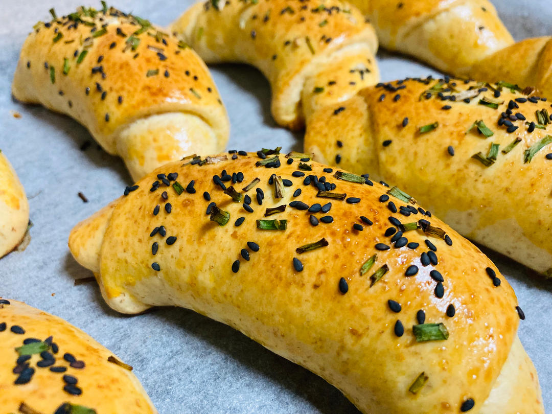 全麦肉松面包卷