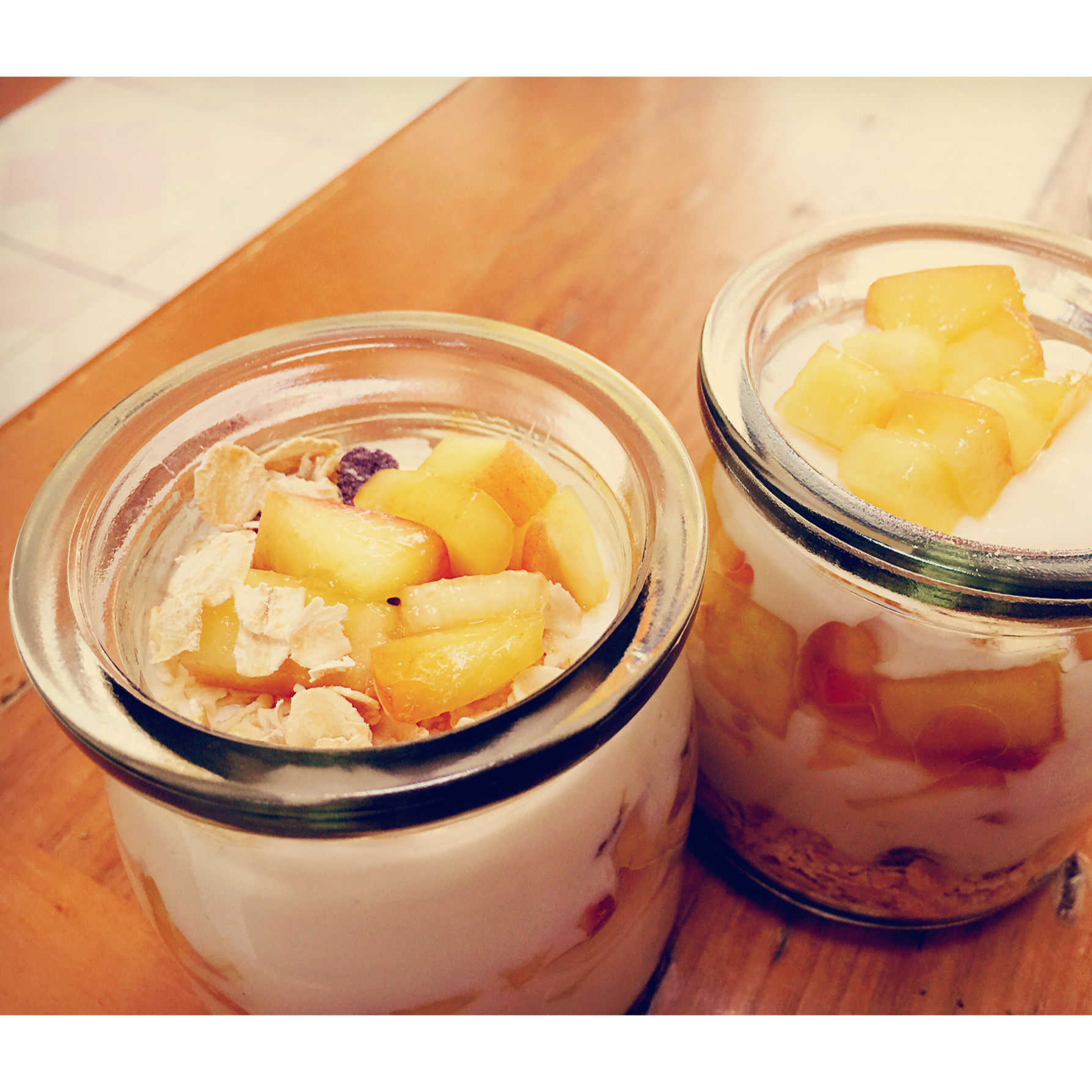 水果麦片酸奶杯