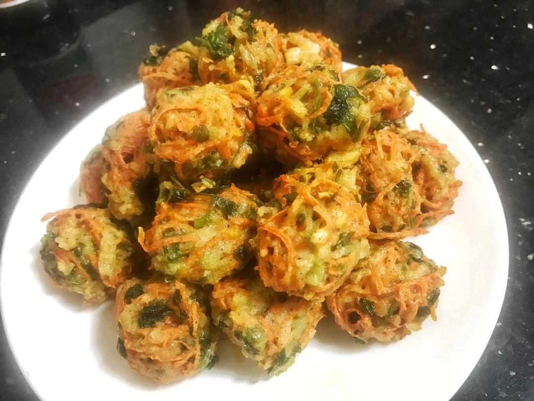 胡萝卜香菜素丸子