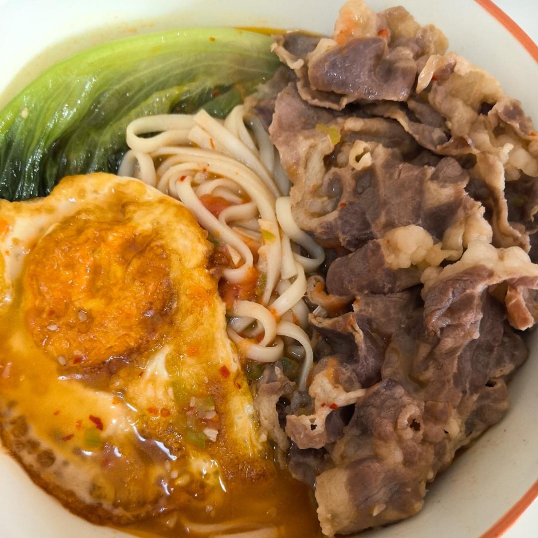 酸汤肥牛面（减肥都可以吃的）