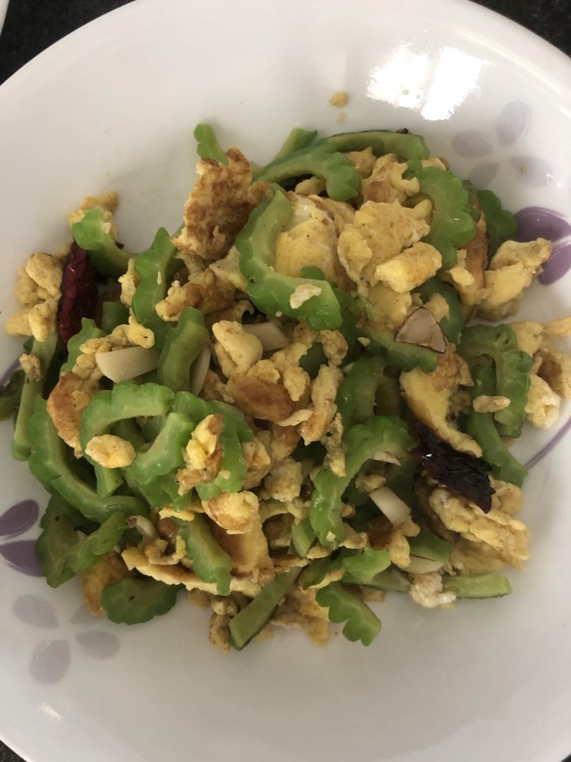 夏天必吃的苦瓜炒鸡蛋