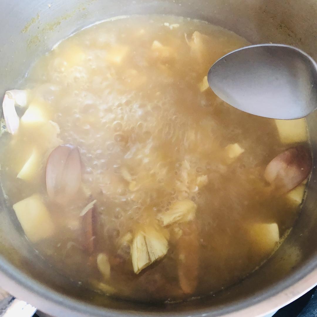 咖喱海鲜汤鲜鲜鲜鲜