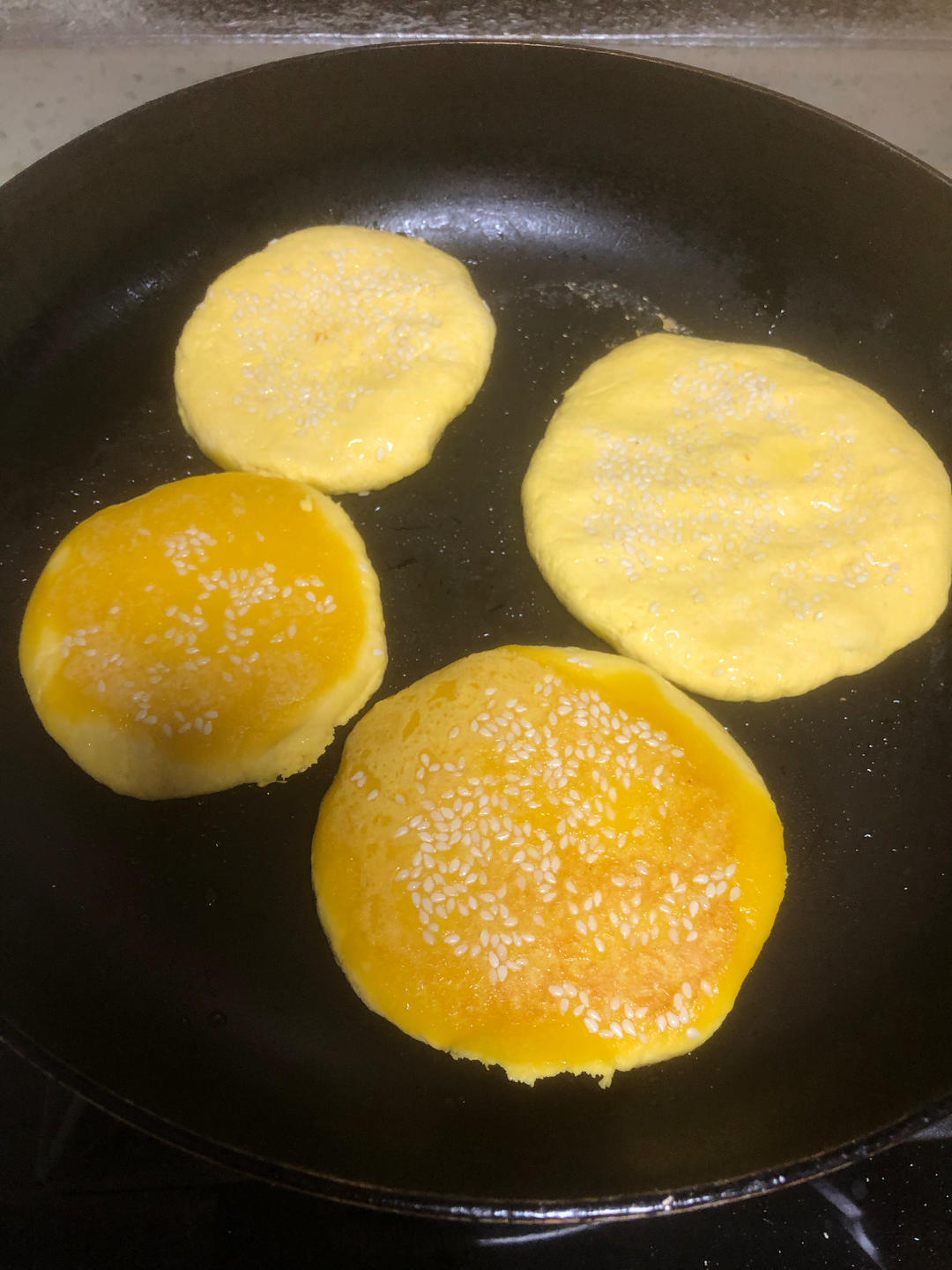 平底锅就能做，香甜软糯的南瓜饼，一次成功