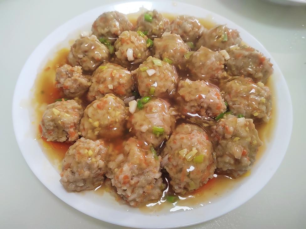 清蒸藕丁肉丸子