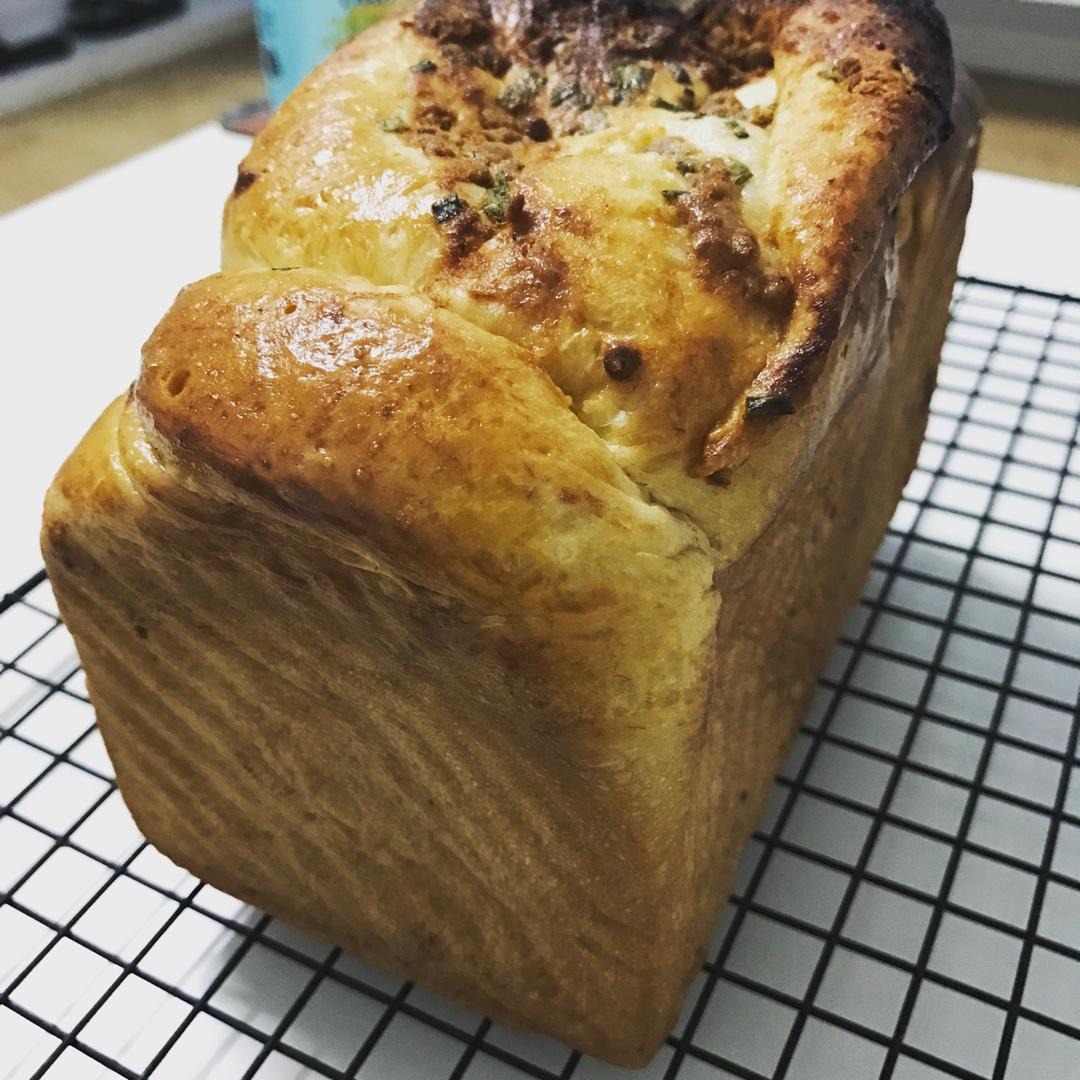 香葱肉松手撕吐司