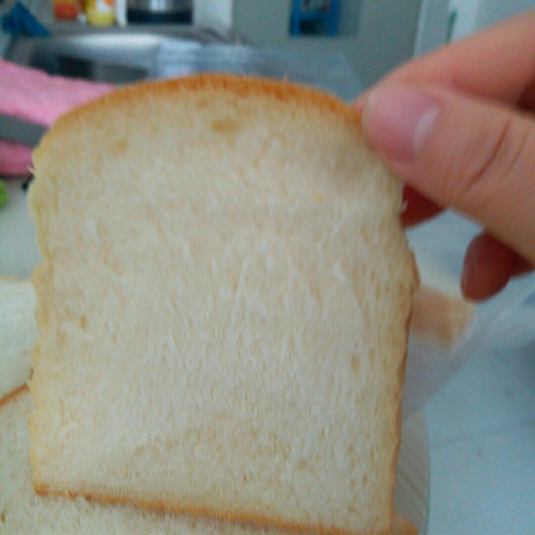 超级绵~奶白吐司