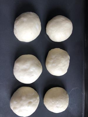 青酱熏鸡面包胚的做法 步骤3