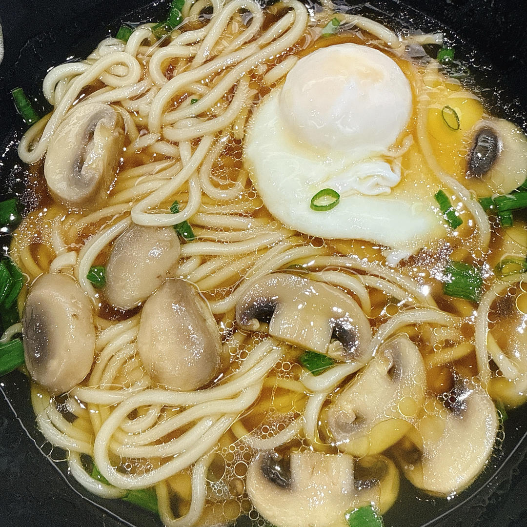口蘑清汤面条