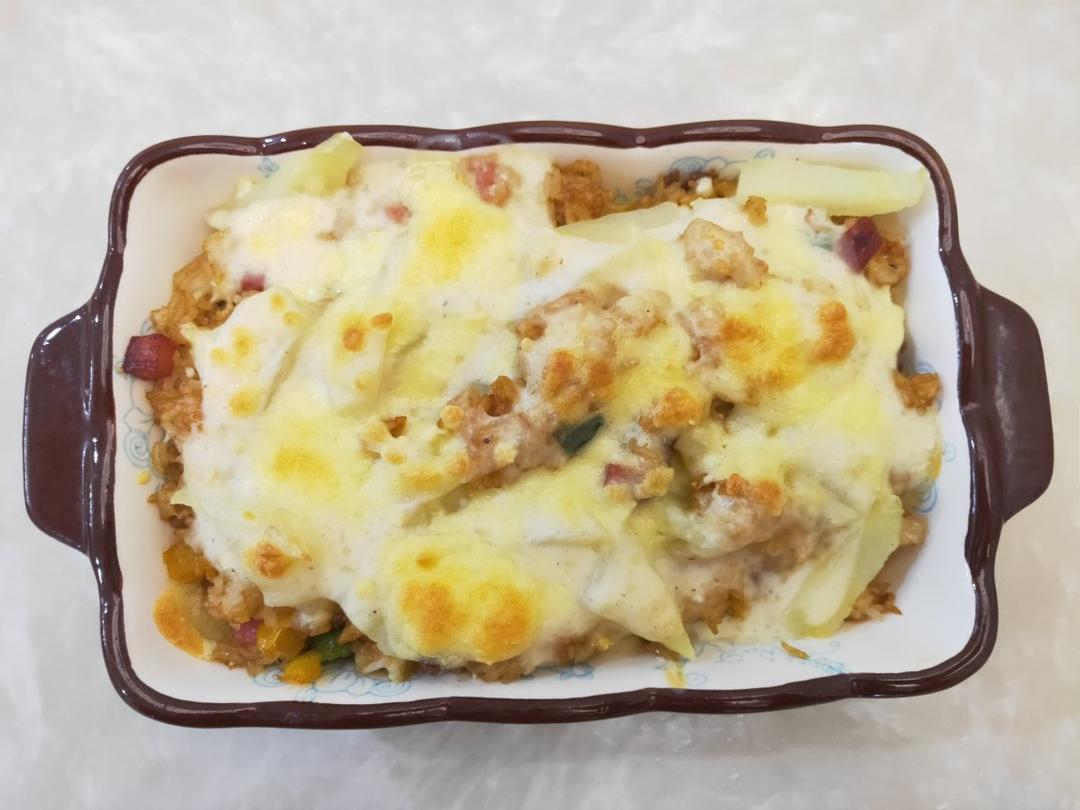 海鲜焗饭 Seafood Fried Rice with Cheesy Topping
