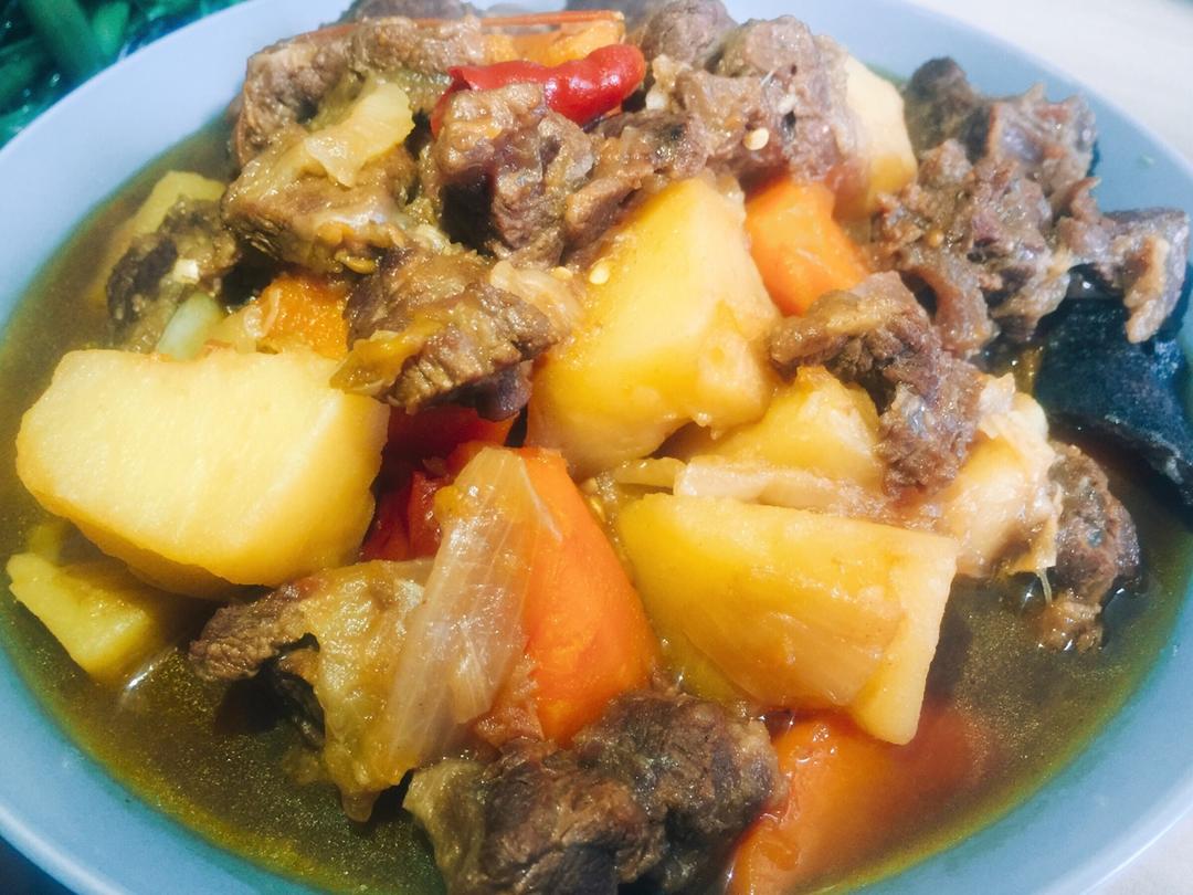 一个话唠包教包会的香浓红烩牛腩