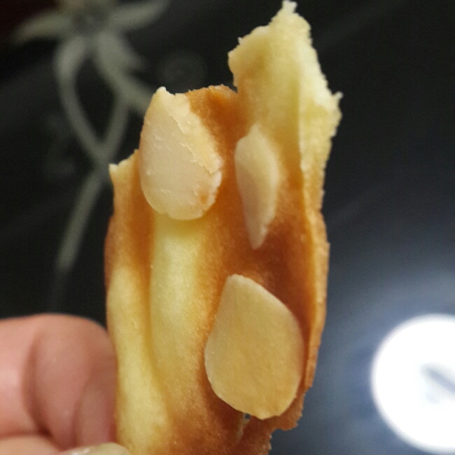 剩余蛋清好去处——杏仁薄饼