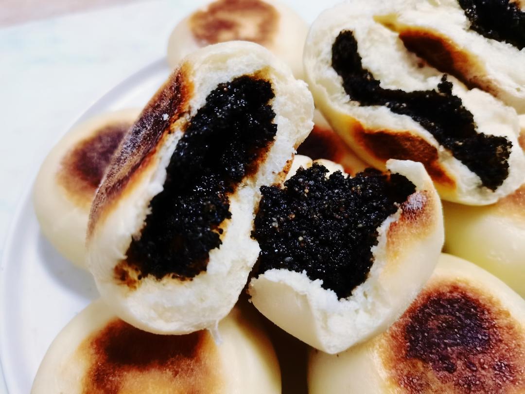 发面红糖芝麻饼