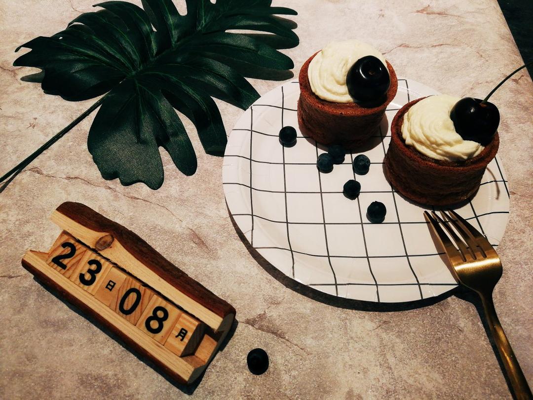 巧克力海绵杯子蛋糕