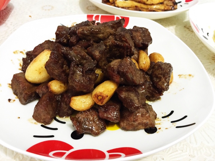 黑蒜子牛肉粒