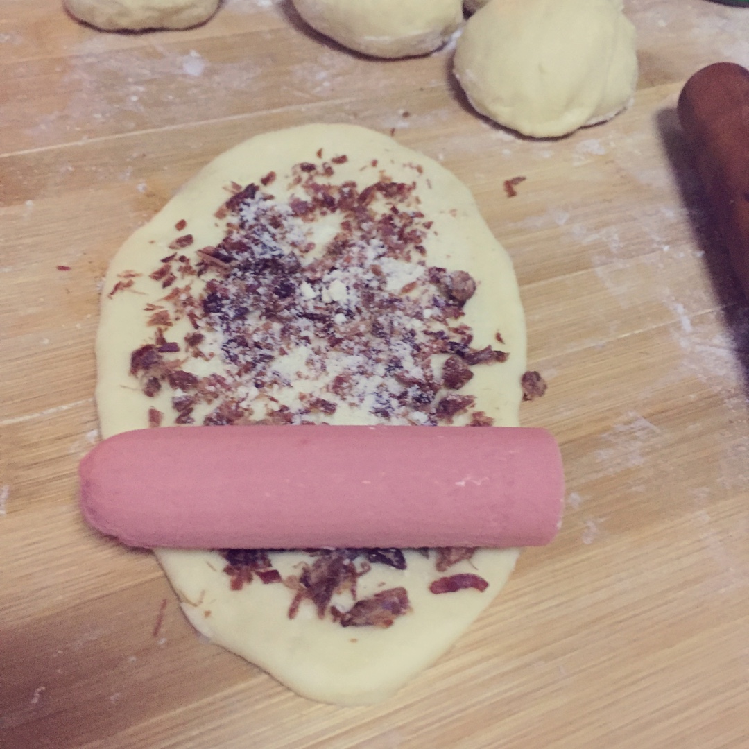 火腿肉松面包卷