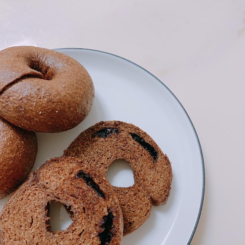 肉桂可可巧克力豆贝果