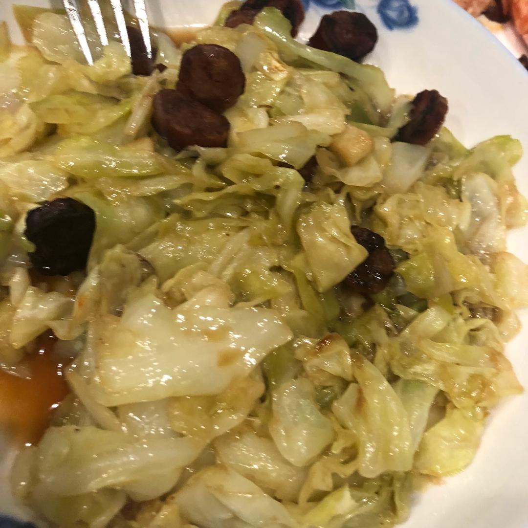 腊肠手撕包菜