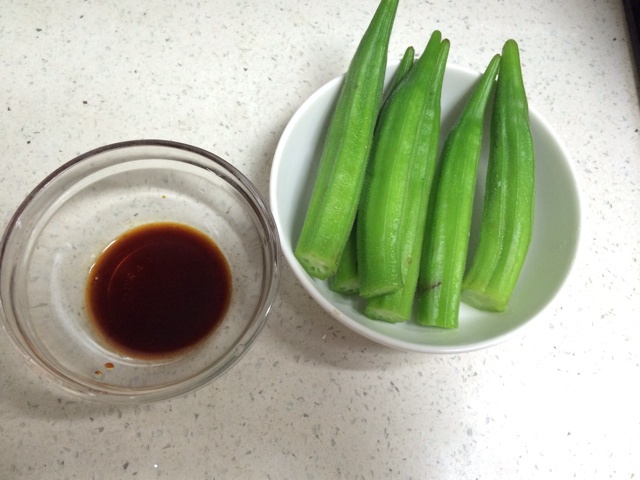 白灼秋葵