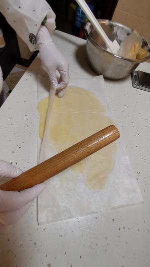 最简单的原材料制作最容易的酥皮泡芙的做法 步骤5