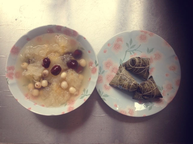 红枣银耳莲子羹