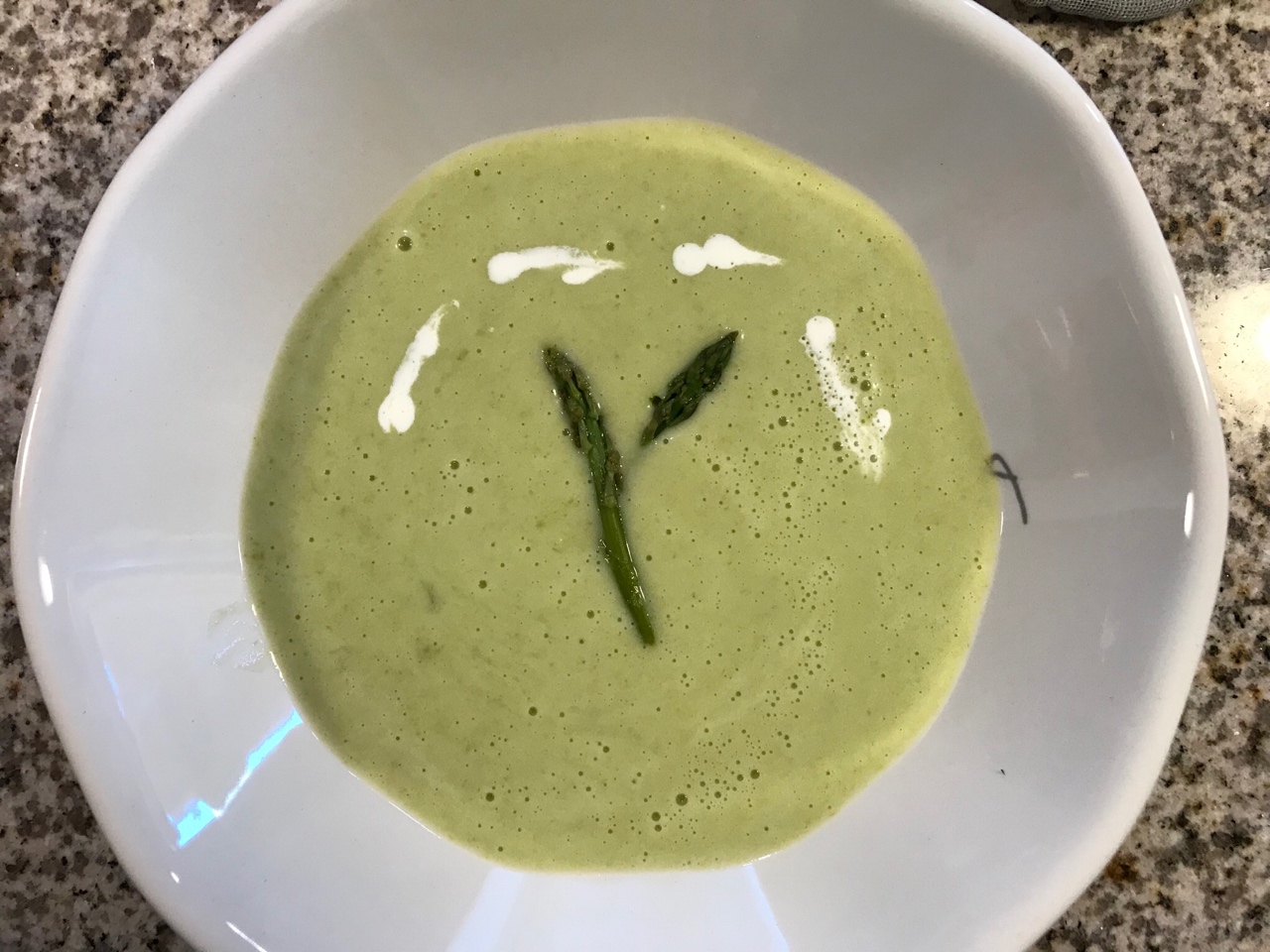 芦笋土豆奶油浓汤（Asparagus and Potato Soup)