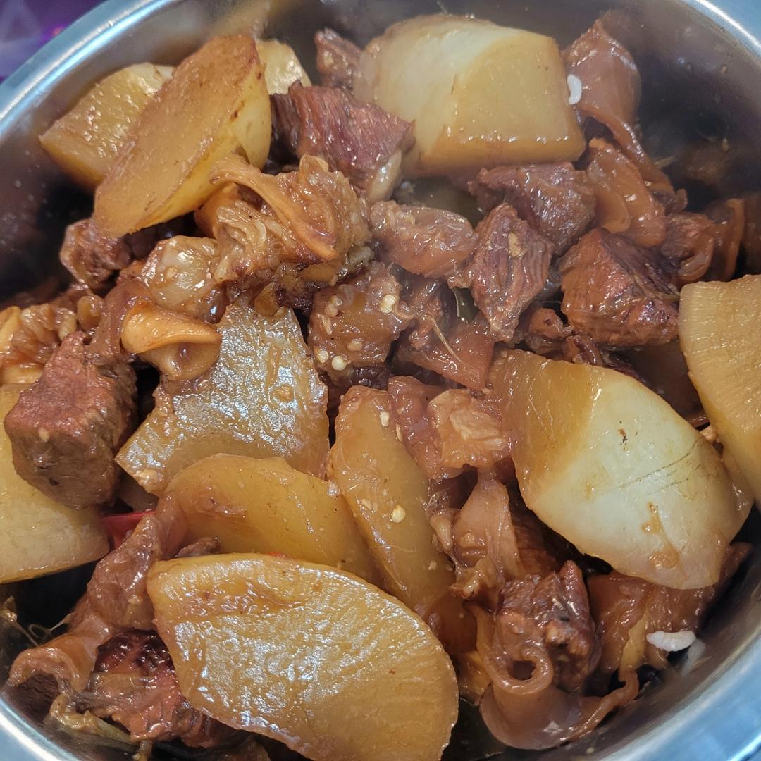 萝卜牛腩煲