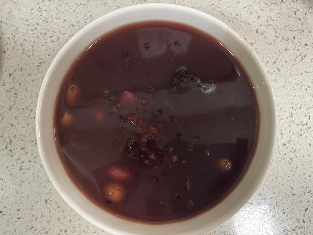 经期必吃补血粥《黑米粥》