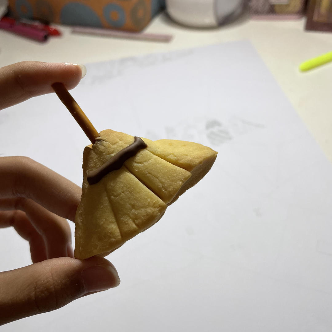 万圣节!女巫的扫帚饼干