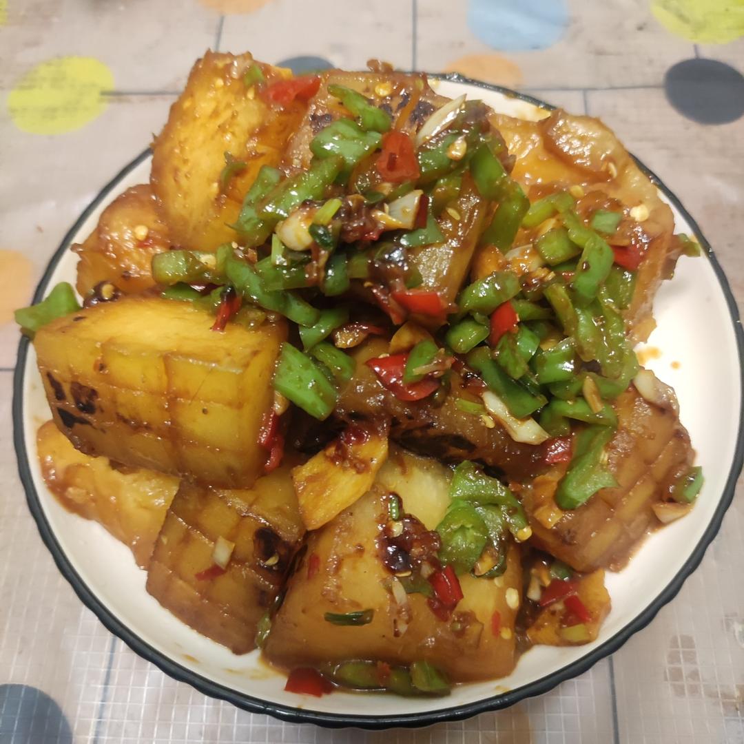 红烧冬瓜最完美做法，不加一滴水，瞬间秒杀红烧肉