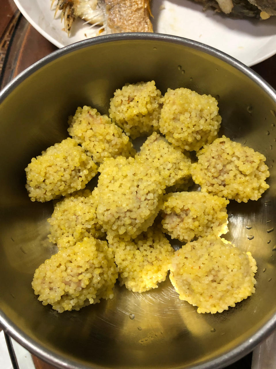 小米别再只会煮粥了 这样做给宝宝抢着吃  蒸小米香菇胡萝卜肉丸子  小米蒸肉丸 蔬菜肉丸 （一岁以上婴幼儿辅食）营养丰富不上火