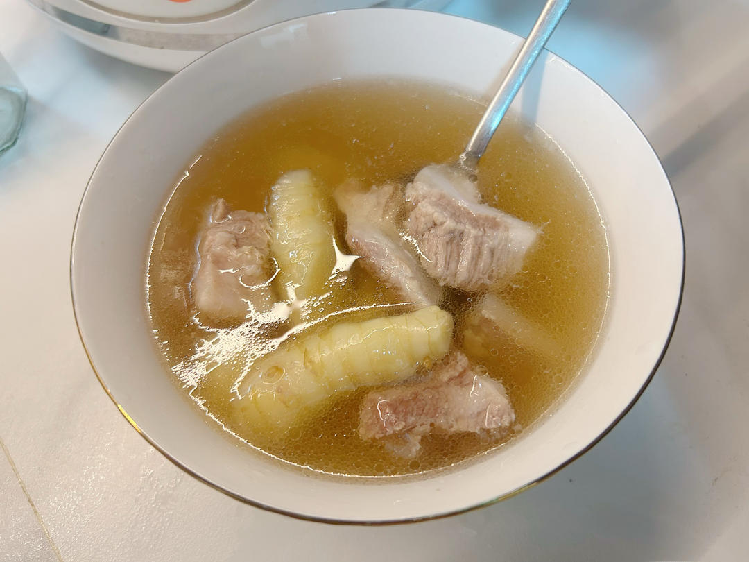 竹薯（竹芋）骨头汤—止渴偏方