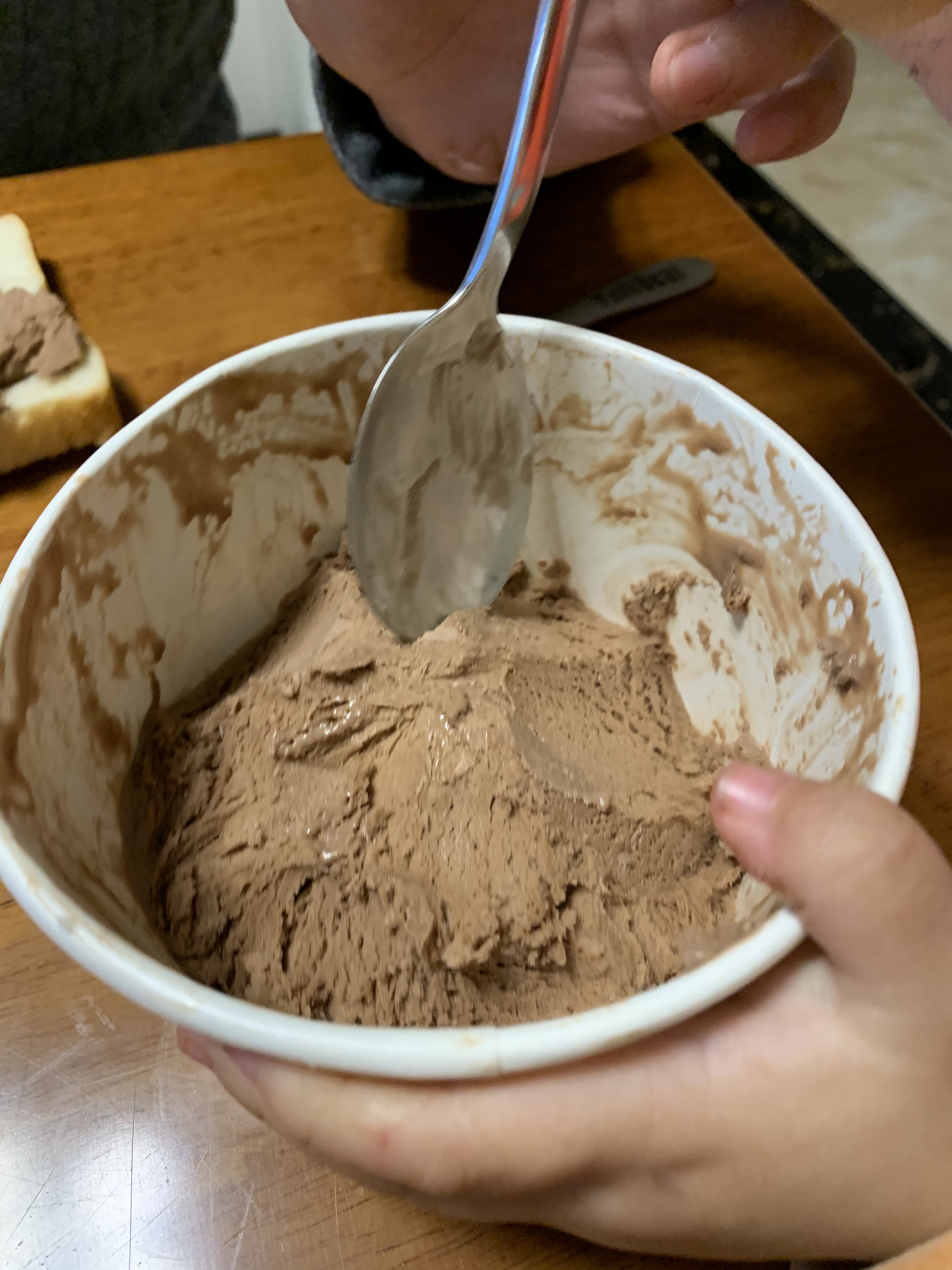 吐司夹冰淇淋的做法 步骤1