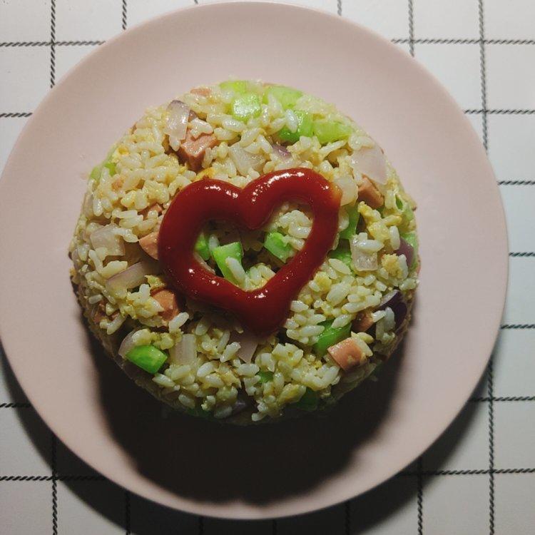 【小高姐】酱油炒饭 普通的炒饭也能做出大厨的味道