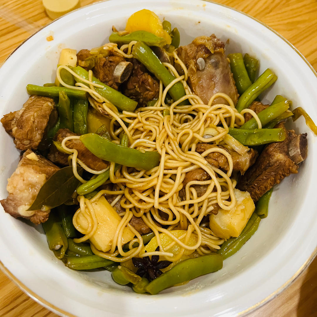 排骨豆角焖面